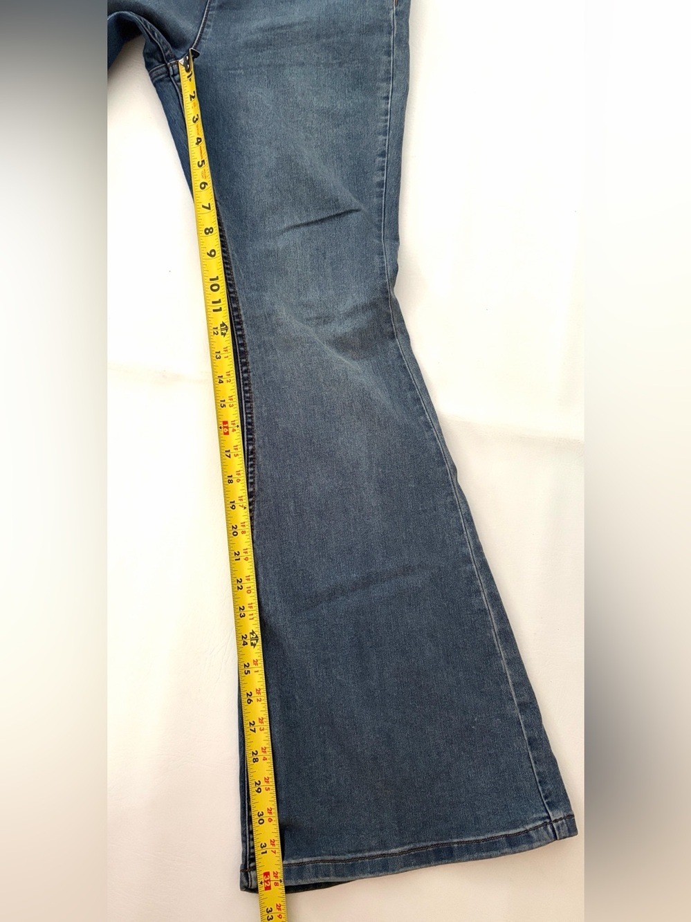 FREE PEOPLE Penny Pull On Jeans Flare Leg Bell Bottoms Blue Wash size 30 - Picture 10 of 12